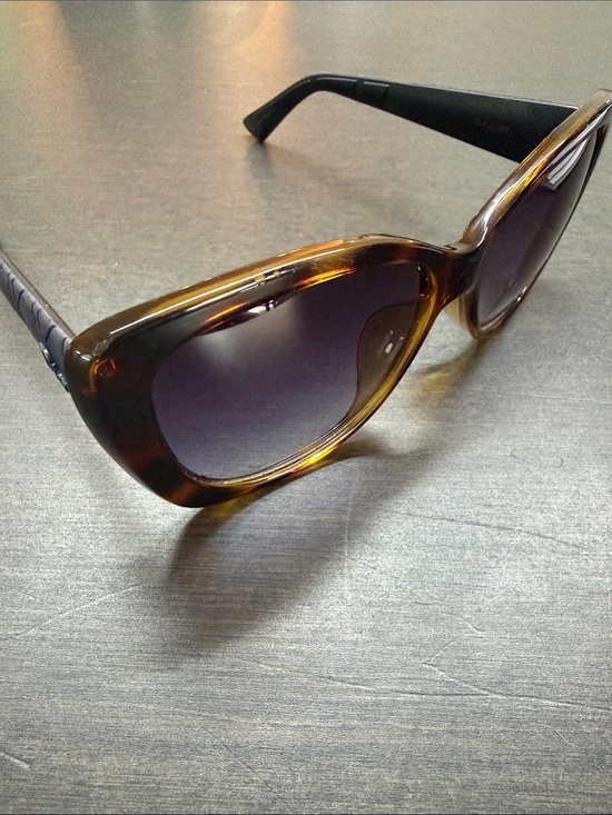 Dior Accessories - Dior Tortoiseshell Frame Sunglasses with Brown Gradient Lenses